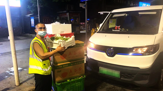 副本百城精灵故事No.7 跨城生鲜配送，智蓝精灵开启深圳青年“奋斗加速度”_jm_jm300.png