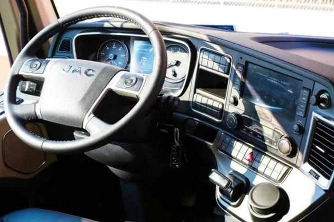 1666858219723.png 副本公关稿件-羊了个羊过关难,陈老板:成为快递运输领头羊很容易706.png