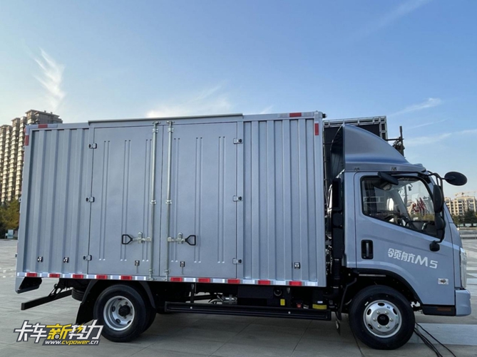 1667123135983.jpg 副本(修订)这款轻卡发布会让龙城万人空巷,领航M5为啥这么牛? - 副本793.jpg