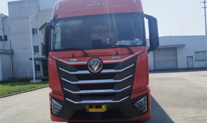 百公里油耗22.4L 能省能赚非常值！欧曼星翼港口车带给刘师傅港口运输新“赢”生