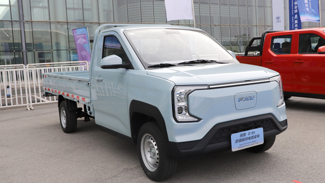 1.8米宽箱+150马力，解放首款战略小卡悦图：不仅能装，更是卡友的&ldquo;创富利器&rdquo;